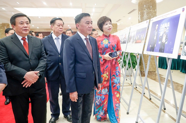 Một thế kỷ b&aacute;o ch&iacute; c&aacute;ch mạng việt nam phục vụ Tổ quốc v&agrave; nh&acirc;n d&acirc;n - Ảnh 1.