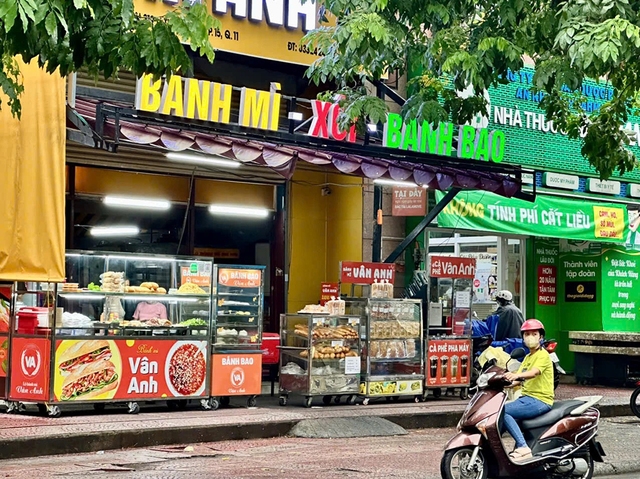 Trước giờ G, hộ kinh doanh vẫn rối với xuất hóa đơn điện tử- Ảnh 2. Trước giờ G, hộ kinh doanh vẫn rối với xuất hóa đơn điện tử- Ảnh 2.