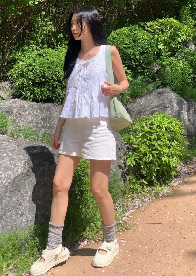 Chinh phục mùa hè với những chiếc quần shorts đa năng- Ảnh 6.