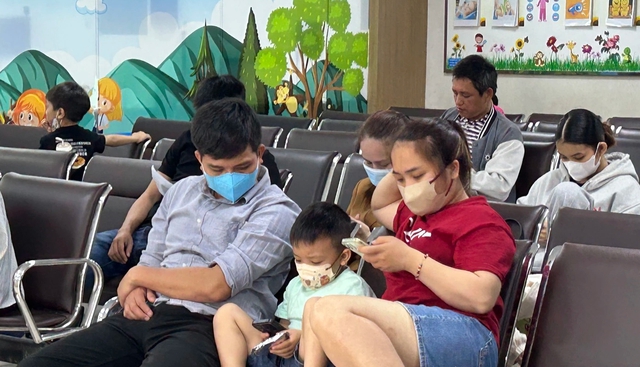 Cảm sốt, ho, sổ mũi... liệu có phải là mắc Covid-19?- Ảnh 1.
