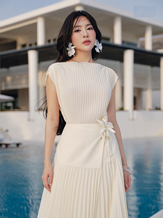 Trang phục công sở mùa hè - Ảnh 2.