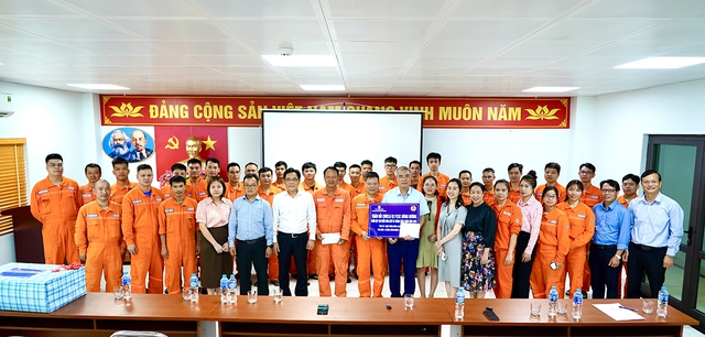 EPS: Tháng công nhân 2025 - tri ân và hành động vì người lao động- Ảnh 1. EPS: Tháng công nhân 2025 - tri ân và hành động vì người lao động- Ảnh 1.