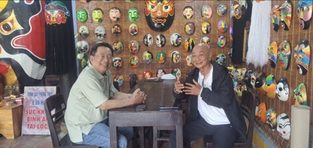 Nghệ nhân vẽ mặt thiện - làm từ thiện- Ảnh 1. Nghệ nhân vẽ mặt thiện - làm từ thiện- Ảnh 1.