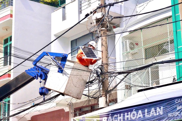 Bí quyết tiết kiệm điện 'không đụng hàng' từ ánh sáng và màu sắc - Ảnh 2.