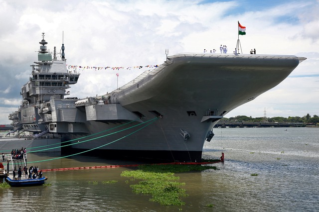 Hải quân Ấn Độ sẵn sàng đáp trả Pakistan trong tình hình căng thẳng hiện tại - Ảnh 1. Hải quân Ấn Độ sẵn sàng đáp trả Pakistan trong tình hình căng thẳng hiện tại - Ảnh 1.
