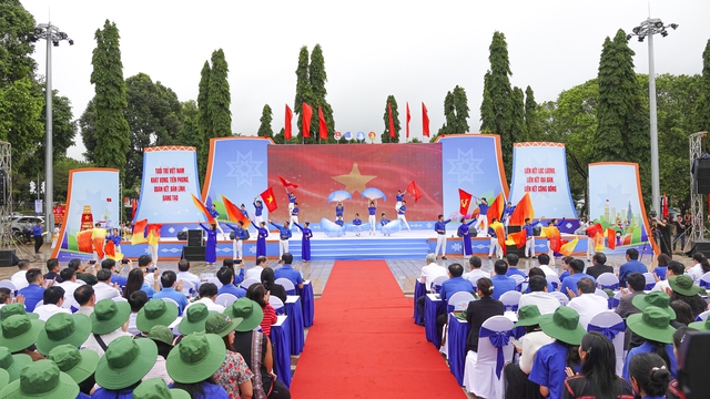 Ra quân Chiến dịch Thanh niên tình nguyện hè 2025: Sức trẻ hành động vì cộng đồng - Ảnh 3.