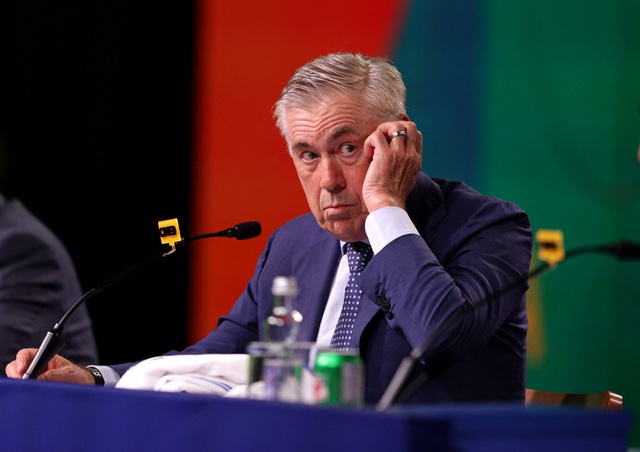 FIFA bất ngờ điều tra thương vụ HLV Ancelotti dẫn dắt đội tuyển Brazil, Ronaldo ‘quay xe’ - Ảnh 1.
