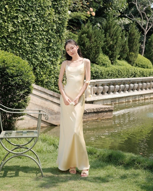 Biển xanh, cát trắng và cuộc dạo chơi của những món thời trang nữ tính- Ảnh 4. Biển xanh, cát trắng và cuộc dạo chơi của những món thời trang nữ tính- Ảnh 4.