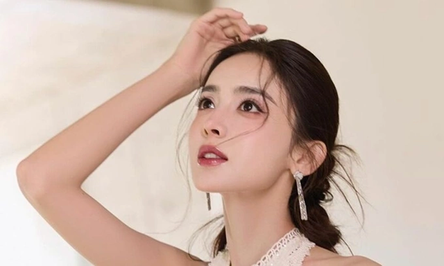 Đôi mắt 'hồ ly tinh' của Dương Mịch được vinh danh đẹp nhất Cbiz - Ảnh 7.