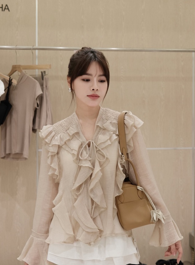 Bồng bềnh cùng những chi tiết bèo nhún điệu đà- Ảnh 7. Bồng bềnh cùng những chi tiết bèo nhún điệu đà- Ảnh 7.