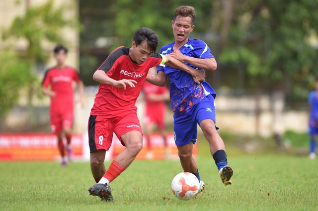 2 cựu danh thủ Cảng Sài Gòn ghi bàn ở vòng loại World Cup đối đầu ở giải DNTU- Ảnh 2. 2 cựu danh thủ Cảng Sài Gòn ghi bàn ở vòng loại World Cup đối đầu ở giải DNTU- Ảnh 2.