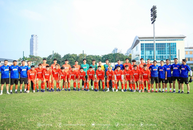 Đội tuyển Việt Nam vắng tới 8 cầu thủ: Công Phượng, Đình Triệu bất ngờ bị đau- Ảnh 5. Đội tuyển Việt Nam vắng tới 8 cầu thủ: Công Phượng, Đình Triệu bất ngờ bị đau- Ảnh 5.