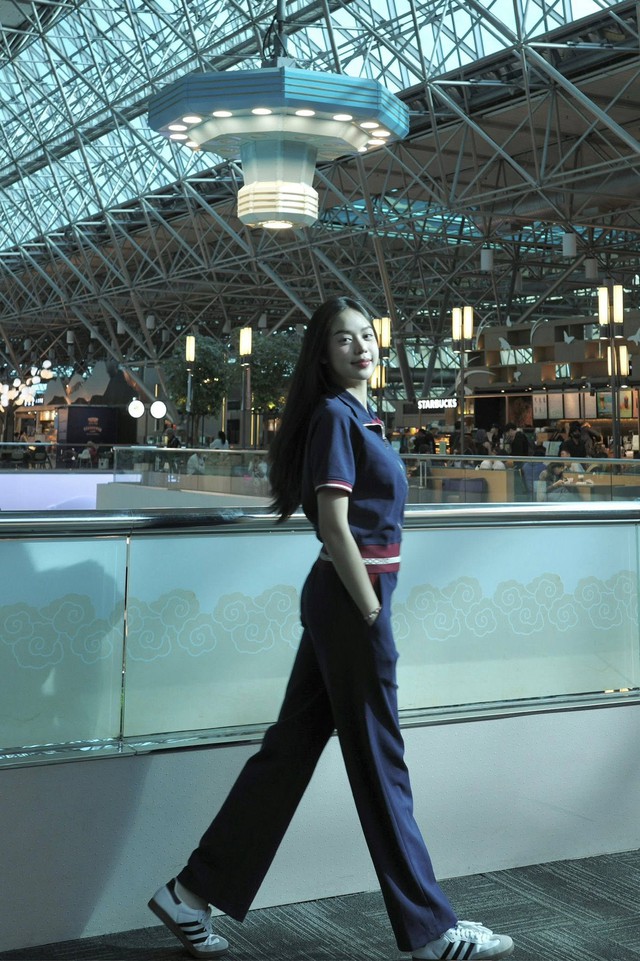 Diện đồ Jet Set ra sân bay chuẩn, đẹp như sao hạng A, fashionista- Ảnh 6.