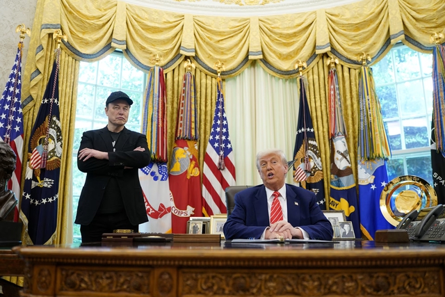 Ông Trump tổ chức lễ chia tay tỉ phú Elon Musk ở Nhà Trắng - Ảnh 1.