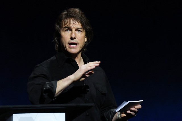 Tom Cruise v&agrave; Ana de Armas d&agrave;nh thời gian b&ecirc;n nhau  - Ảnh 1.