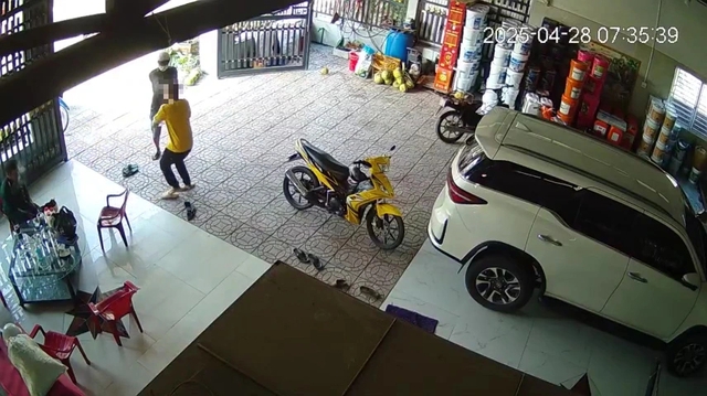 T&agrave;i xế xe tải bị bắn v&agrave;o đầu: Đi chứng nặng, khả năng hồi phục chậm- Ảnh 1.