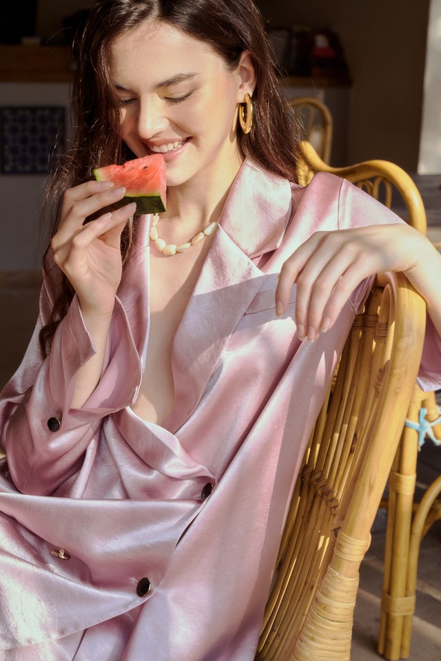 Lời thì thầm nhẹ nhàng qua những thiết kế thời trang đầy cảm xúc- Ảnh 13. Lời thì thầm nhẹ nhàng qua những thiết kế thời trang đầy cảm xúc- Ảnh 13.