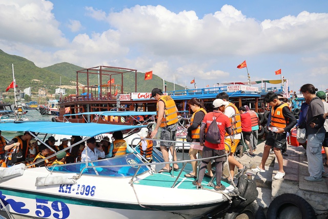 Đại lễ, du lịch 'đại thắng'- Ảnh 2. Đại lễ, du lịch 'đại thắng'- Ảnh 2.
