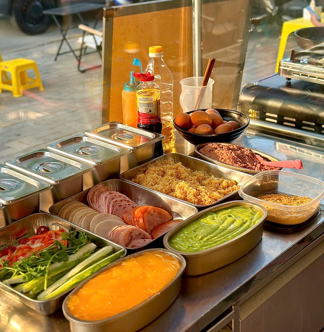 Đằng sau câu chuyện cô gái du học ở Úc về Việt Nam bán bánh mì- Ảnh 3.