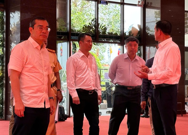 Công an TP.HCM kiểm tra đảm bảo an ninh trật tự tại đại lễ Vesak 2025- Ảnh 2. Công an TP.HCM kiểm tra đảm bảo an ninh trật tự tại đại lễ Vesak 2025- Ảnh 2.