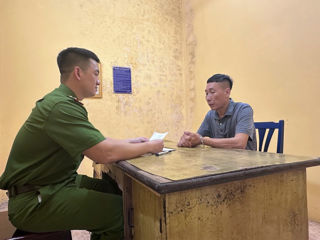 Chủ tịch và Phó chủ tịch UBND ở Hà Nội bị khởi tố vì nhận hối lộ - Ảnh 2.