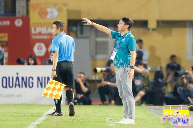 CLB Nam Định thẳng tiến ngai vàng: HLV Vũ Hồng Việt cần được nhìn nhận xứng đáng!- Ảnh 3.