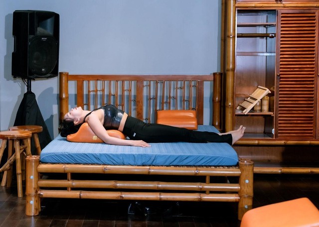 Nắn chỉnh cột sống tự thân - Bí quyết phục hồi đường cong cột sống tự nhiên - Ảnh 2.