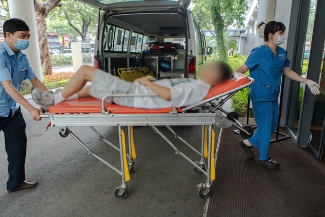 Người bệnh cấp cứu có buộc phải đóng tiền ngay? Người bệnh cấp cứu có buộc phải đóng tiền ngay?