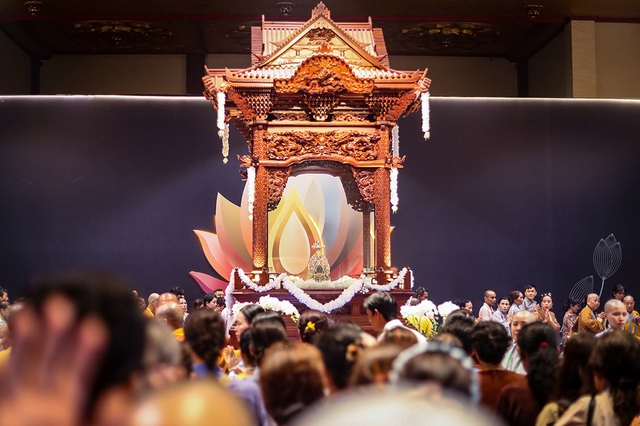 Đại lễ Vesak 2025: Chùa ở TP.HCM rực sắc cờ hoa mừng đại lễ Phật đản Đại lễ Vesak 2025: Chùa ở TP.HCM rực sắc cờ hoa mừng đại lễ Phật đản