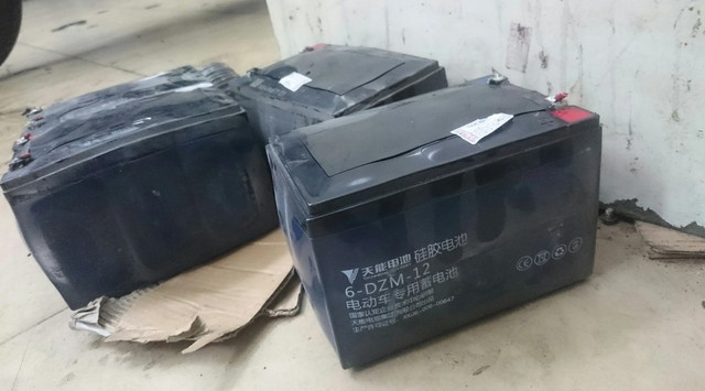 - Ảnh 3. 3 dấu hiệu cho thấy bình ắc-quy xe máy cần thay thế - Ảnh 3.