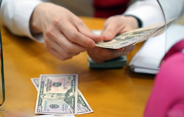Giá USD hôm nay 6.5.2025: Lao dốc trong ngân hàng Giá USD hôm nay 6.5.2025: Lao dốc trong ngân hàng
