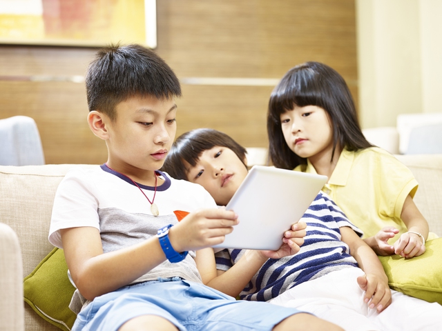 Hè đến: Cho con học thêm hay vui chơi? - Ảnh 2.