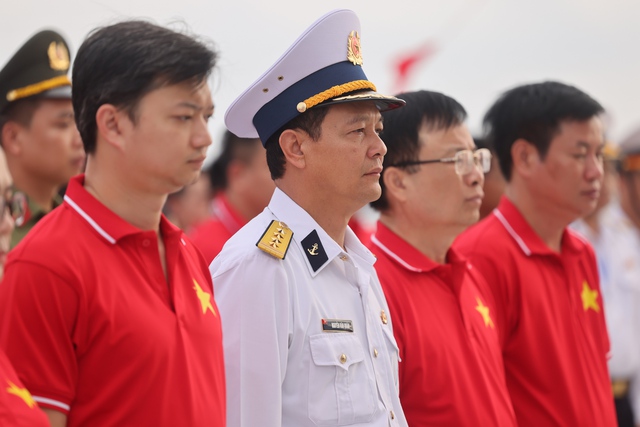Niềm tự hào của giới trẻ Việt Nam với lực lượng Hải quân Nhân dân - Ảnh 2. Niềm tự hào của giới trẻ Việt Nam với lực lượng Hải quân Nhân dân - Ảnh 2.