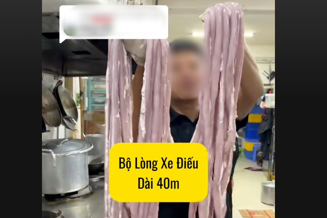 Hà Nội kiểm tra cơ sở ‘khoe’ bộ lòng se điếu dài 40 m Hà Nội kiểm tra cơ sở ‘khoe’ bộ lòng se điếu dài 40 m