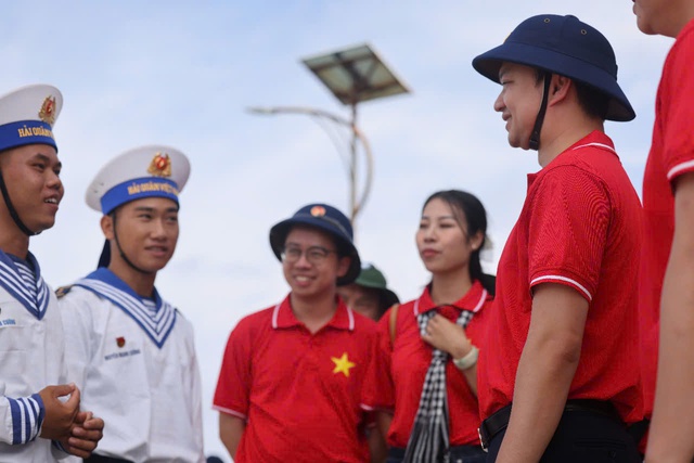Niềm tự hào của giới trẻ Việt Nam với lực lượng Hải quân Nhân dân - Ảnh 3. Niềm tự hào của giới trẻ Việt Nam với lực lượng Hải quân Nhân dân - Ảnh 3.