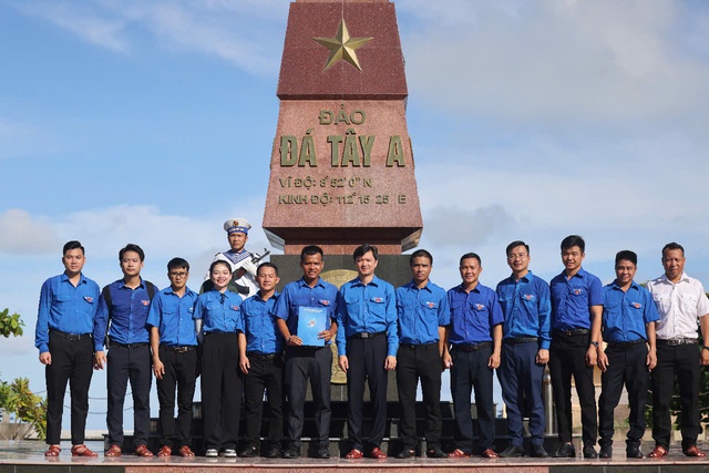 Niềm tự hào của giới trẻ Việt Nam với lực lượng Hải quân Nhân dân - Ảnh 5. Niềm tự hào của giới trẻ Việt Nam với lực lượng Hải quân Nhân dân - Ảnh 5.