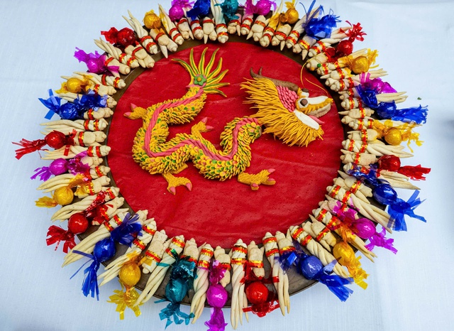 Áo dài, nón lá, nem công chả phượng… xứ Huế đến Ý- Ảnh 4. Áo dài, nón lá, nem công chả phượng… xứ Huế đến Ý- Ảnh 4.