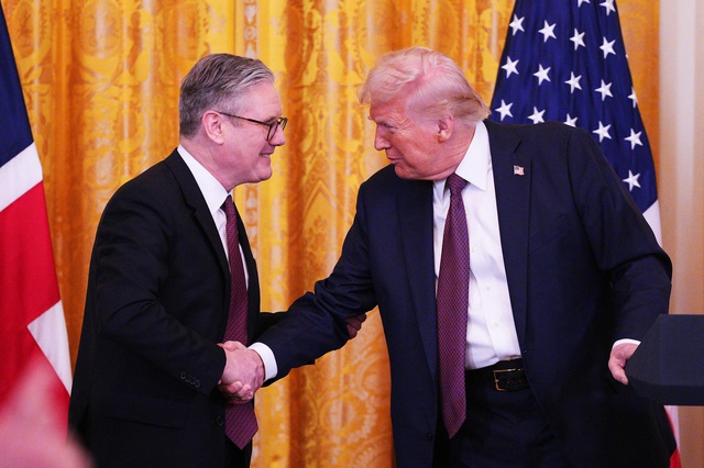 Lộ diện nước đầu tiên đạt thỏa thuận thương mại với Mỹ, ông Trump sắp công bố Lộ diện nước đầu tiên đạt thỏa thuận thương mại với Mỹ, ông Trump sắp công bố