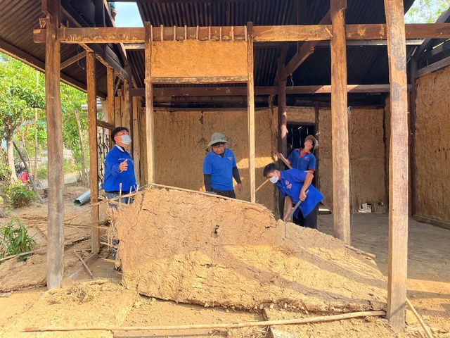 Góp sức người, sức của dựng mái ấm nghĩa tình Góp sức người, sức của dựng mái ấm nghĩa tình