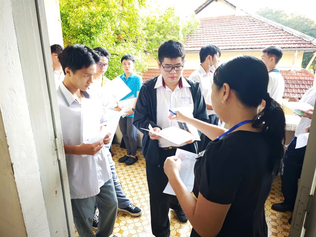Đánh giá năng lực ĐH Quốc gia TP.HCM: Số thí sinh đăng ký đợt 2 tăng mạnh Đánh giá năng lực ĐH Quốc gia TP.HCM: Số thí sinh đăng ký đợt 2 tăng mạnh