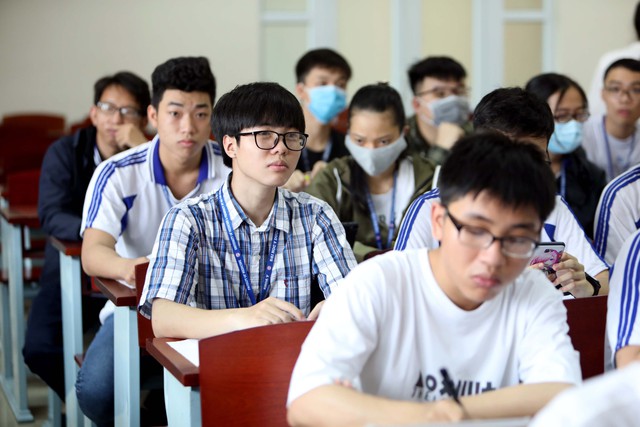 Học phí đại học tăng cao trong năm 2025 - Ảnh 2.