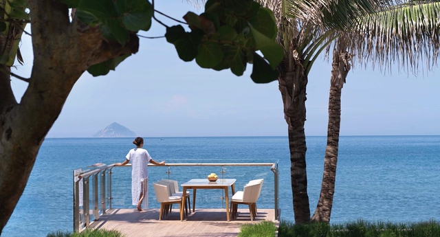 Tận hưởng năng lượng chữa lành từ đại dương tại Villa Le Corail, A Gran Meliá Hotel - Ảnh 1.