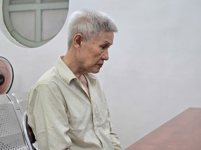 Một người dạy đàn lãnh án tù vì tội hiếp dâm cháu gái 12 tuổi Một người dạy đàn lãnh án tù vì tội hiếp dâm cháu gái 12 tuổi