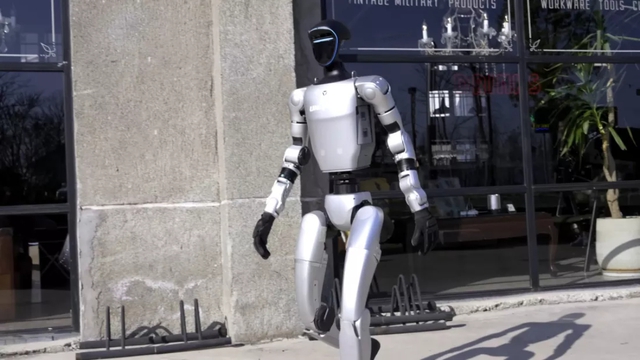 Robot của Trung Quốc mất kiểm soát, suýt làm hại con người Robot của Trung Quốc mất kiểm soát, suýt làm hại con người