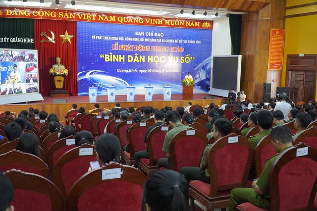Chuyển đổi số tại Quảng Bình: Cách mạng hóa Hồ sơ hành chính trực tuyến - Ảnh 1.