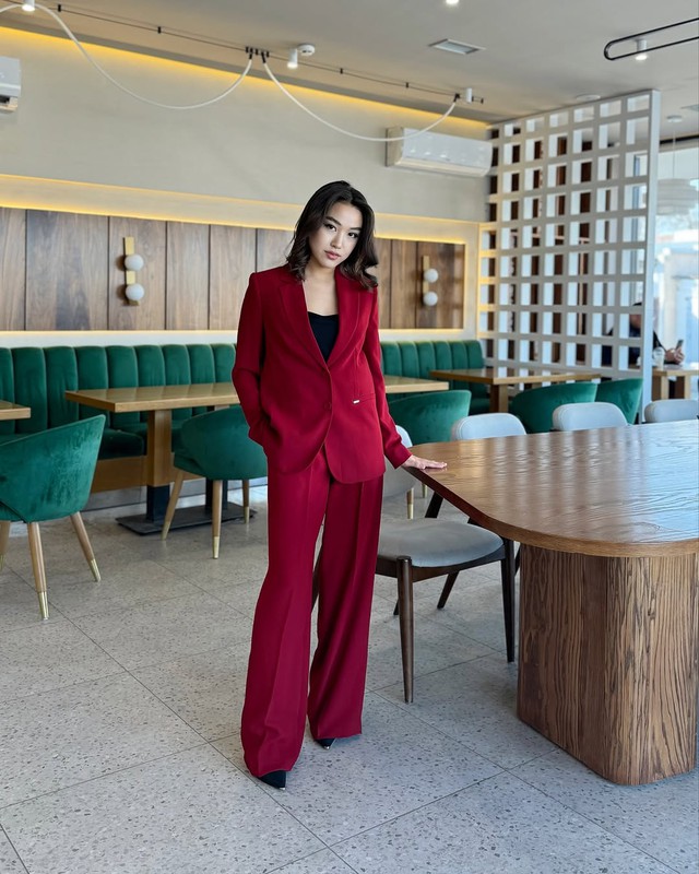 Mẹo diện blazer để hóa thành 'thỏi nam châm' thu hút mọi góc nhìn- Ảnh 2.