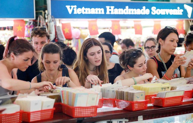 Du lịch Việt bứt tốc trên đường đua hút khách quốc tế
- Ảnh 1.