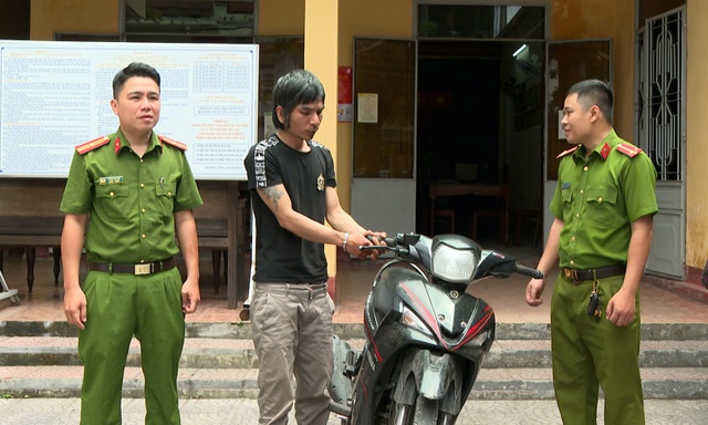 Có 4 tiền án, chưa xóa án tích lại tiếp tục trộm cắp Có 4 tiền án, chưa xóa án tích lại tiếp tục trộm cắp