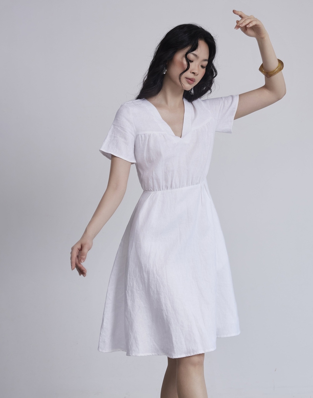 Áo váy linen mát lành, tự nhiên là 'chân ái' mùa nắng- Ảnh 3.