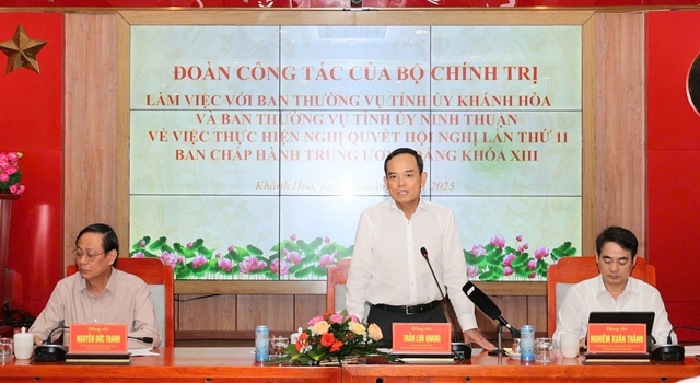 Đoàn công tác Bộ Chính trị làm việc với Khánh Hòa, Ninh Thuận về sáp nhập Đoàn công tác Bộ Chính trị làm việc với Khánh Hòa, Ninh Thuận về sáp nhập